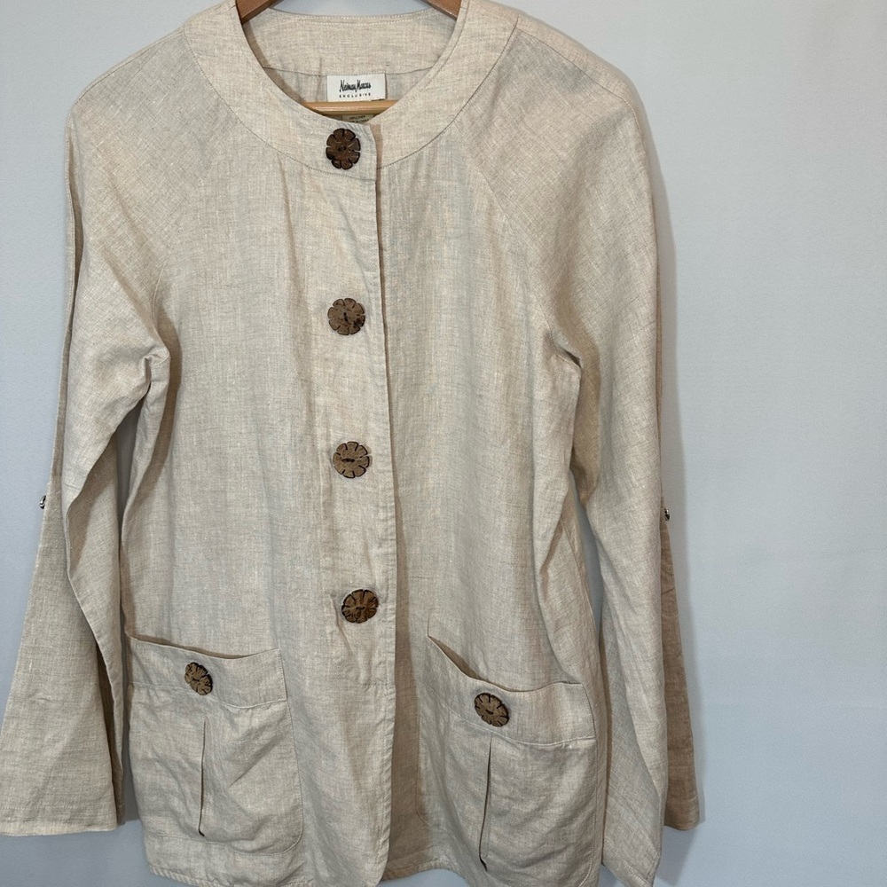 Neiman Marcus Womens Size M 100% Linen Jacket Blazer Coat Wooden Buttons